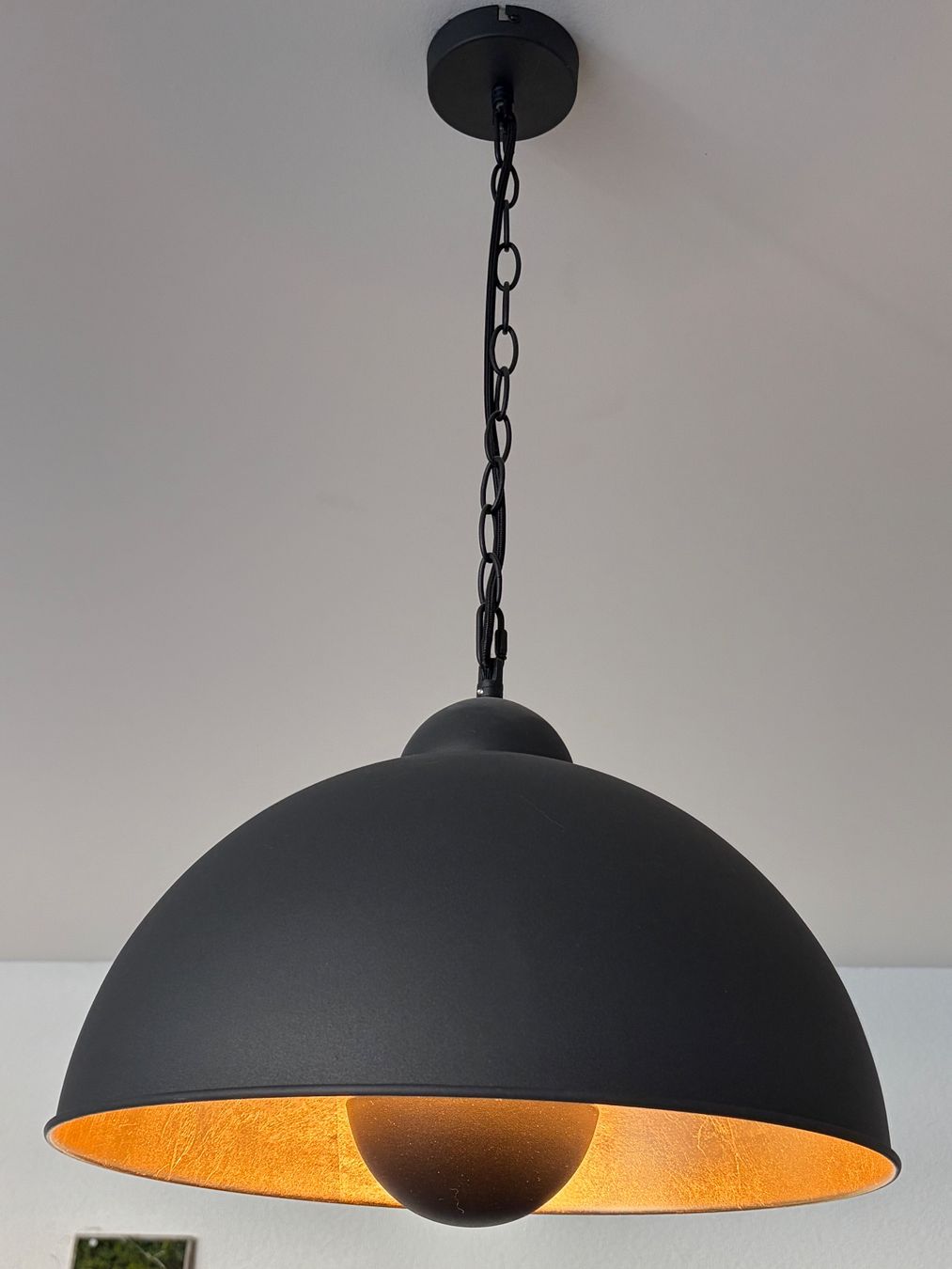 Lampadari & plafoniere: Pendelleuchte schwarz innen goldfarben – Usato da Glattpark (Opfikon) venduto da Sid8787 1