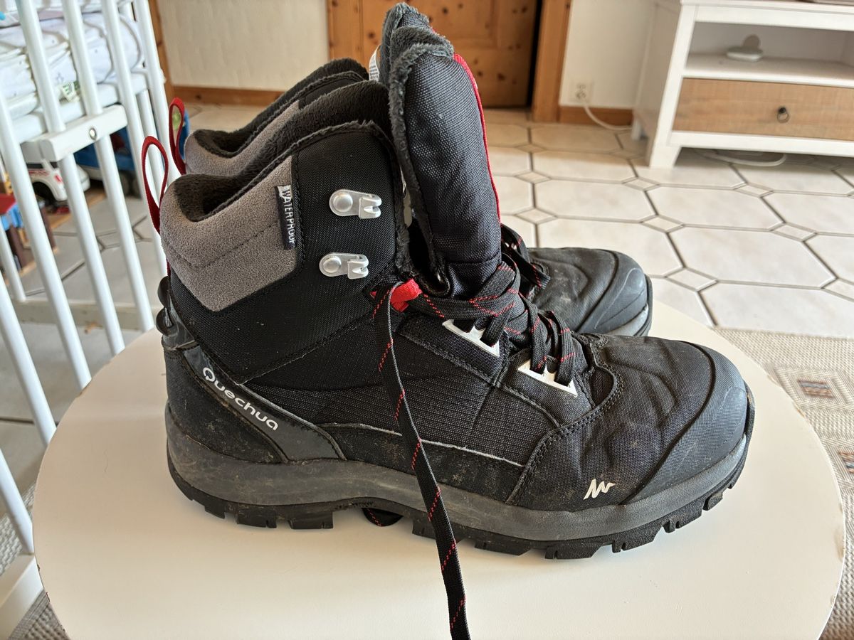 Scarpe da uomo: Wanderschuhe Grösse 42 – Usato da Adlikon venduto da kathrinemma