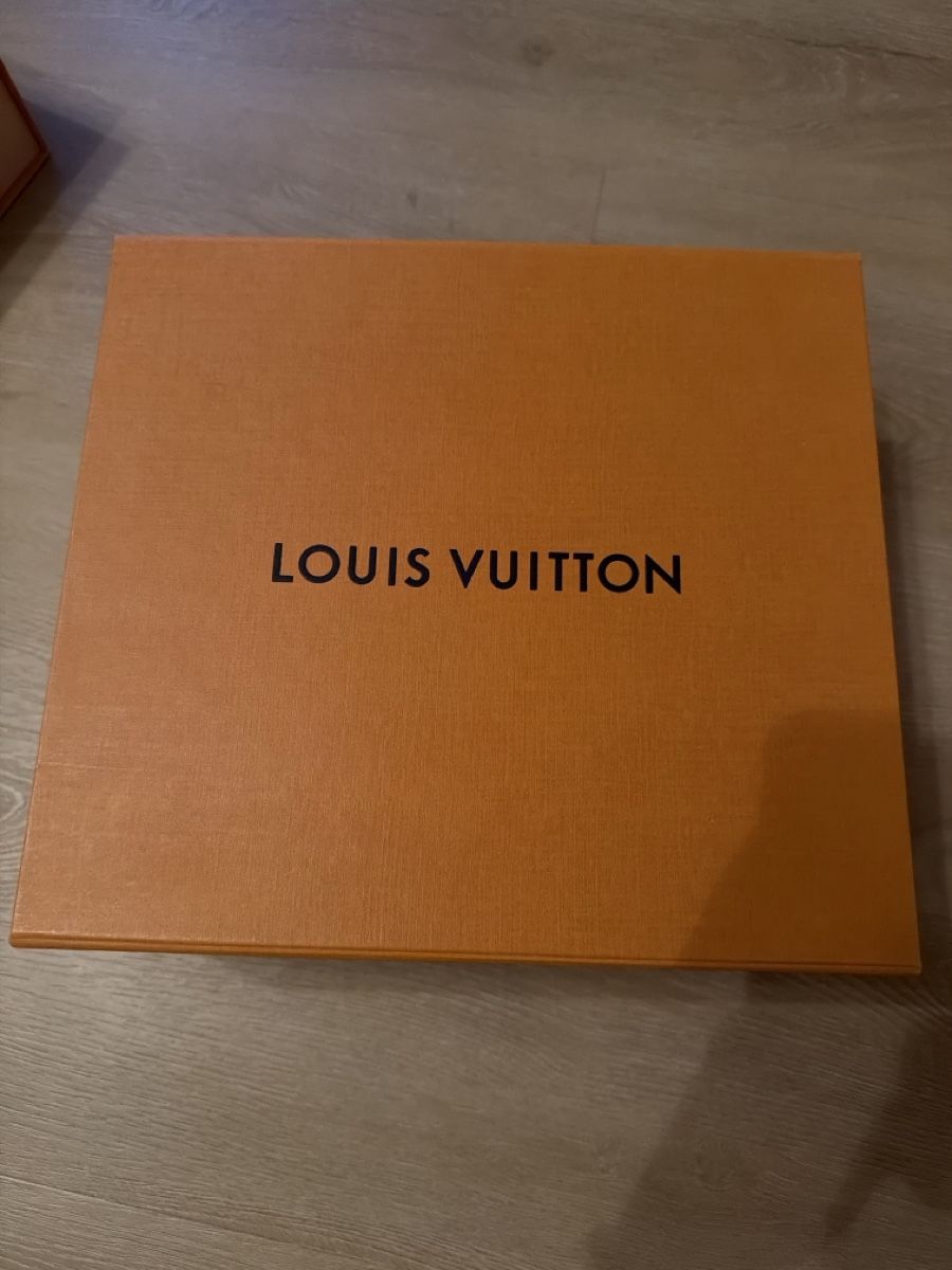 Sonstige Dekorationen & Accessoires: Louis Vuitton Box orange gute Verfassung – Gebraucht aus Kaiseraugst von mor_9jxc