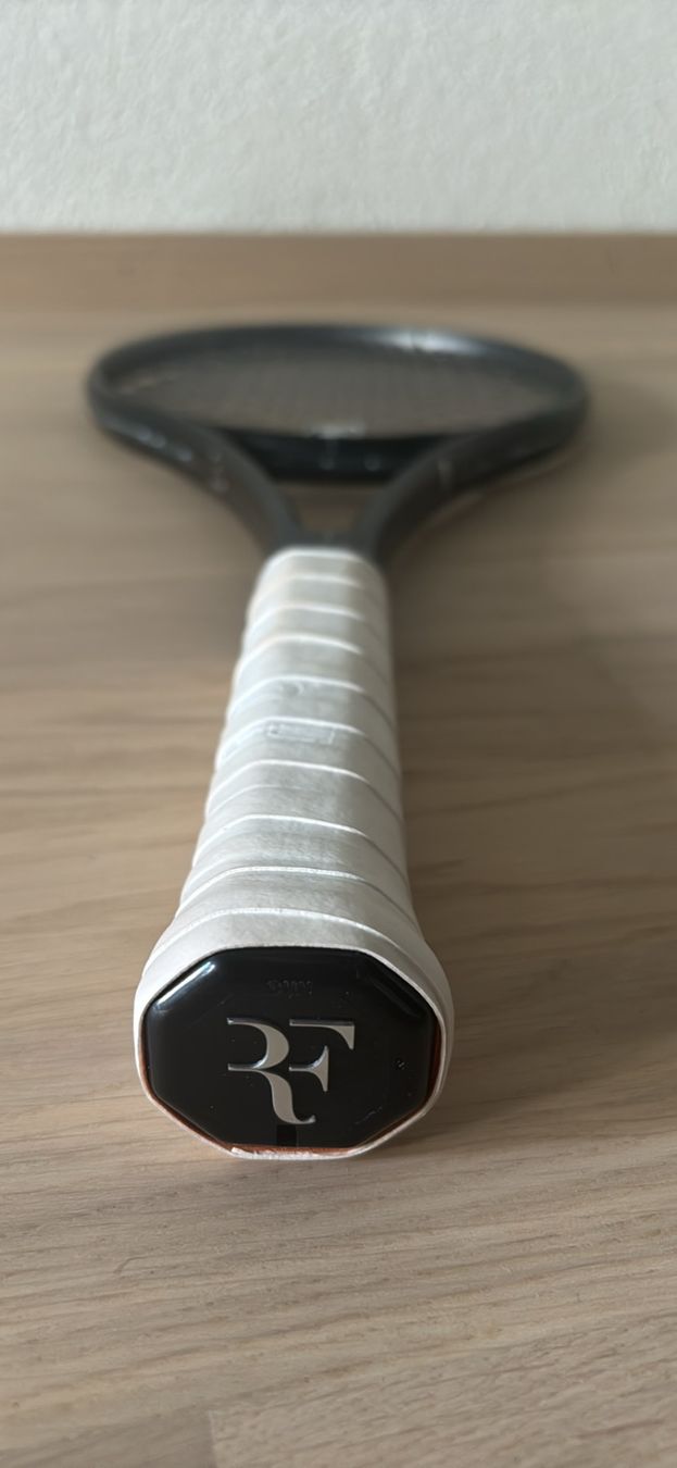Wilson Racchette: Raquette Wilson RF01 - 300g – Nuovo (secondo la descrizione) da Neuchâtel venduto da Damzer17 1