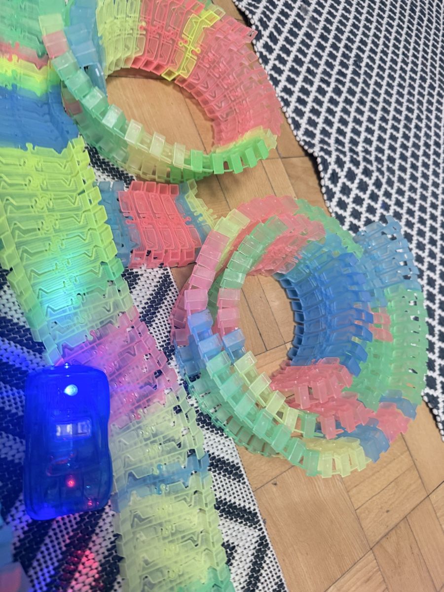Piste: Grosse Twister Glow Rennbahn mit Leuchtauto – Usato da Zürich venduto da Krikri21 3
