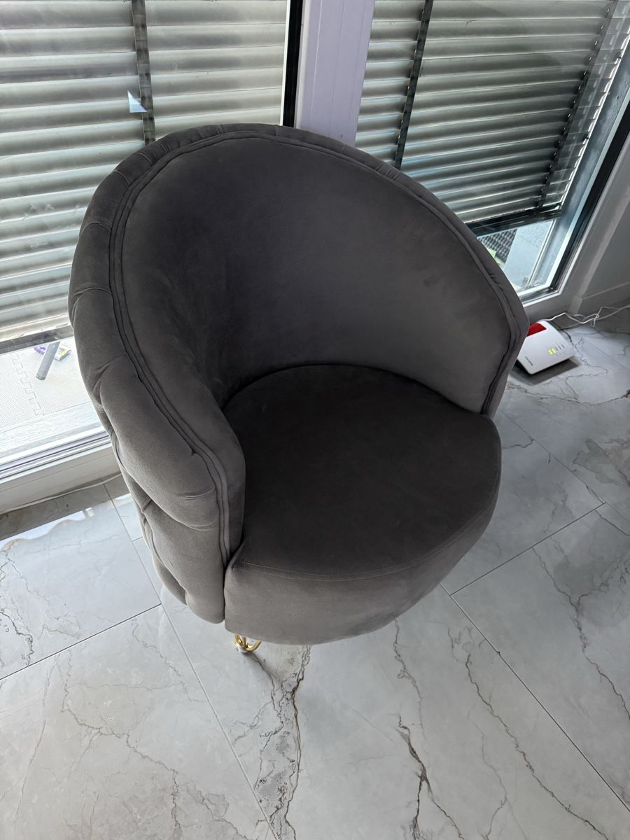 Fauteuils: Sessel Grau mit Goldfuss – Neuf (Voir description) à Lengnau BE par sah_7tdd