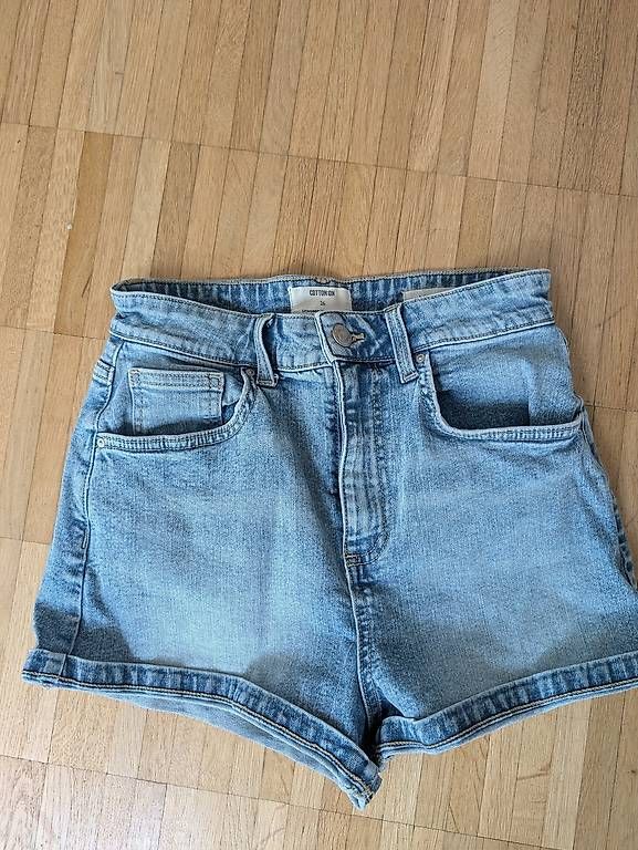 Hosen: Shorts Päckli grösse 36 / S – Gebraucht aus Luzern von Laraelena 3