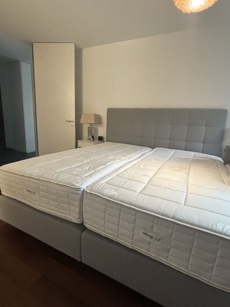 Letti: Luxus GS Boxspringbett mit Matratzen – Usato da Zollikon venduto da DomisThings