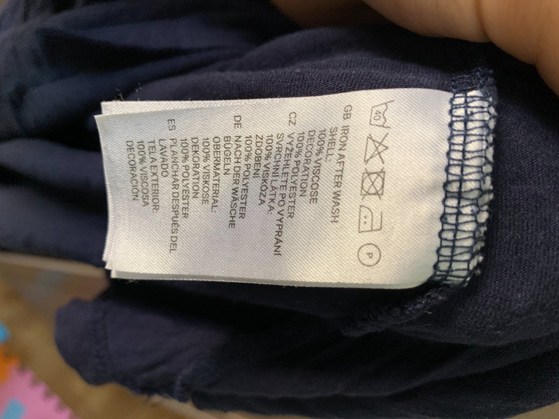 H&M T-shirt: H&M Schickes Shirt Größe M – Usato da Wolfwil venduto da Linda_Je 3