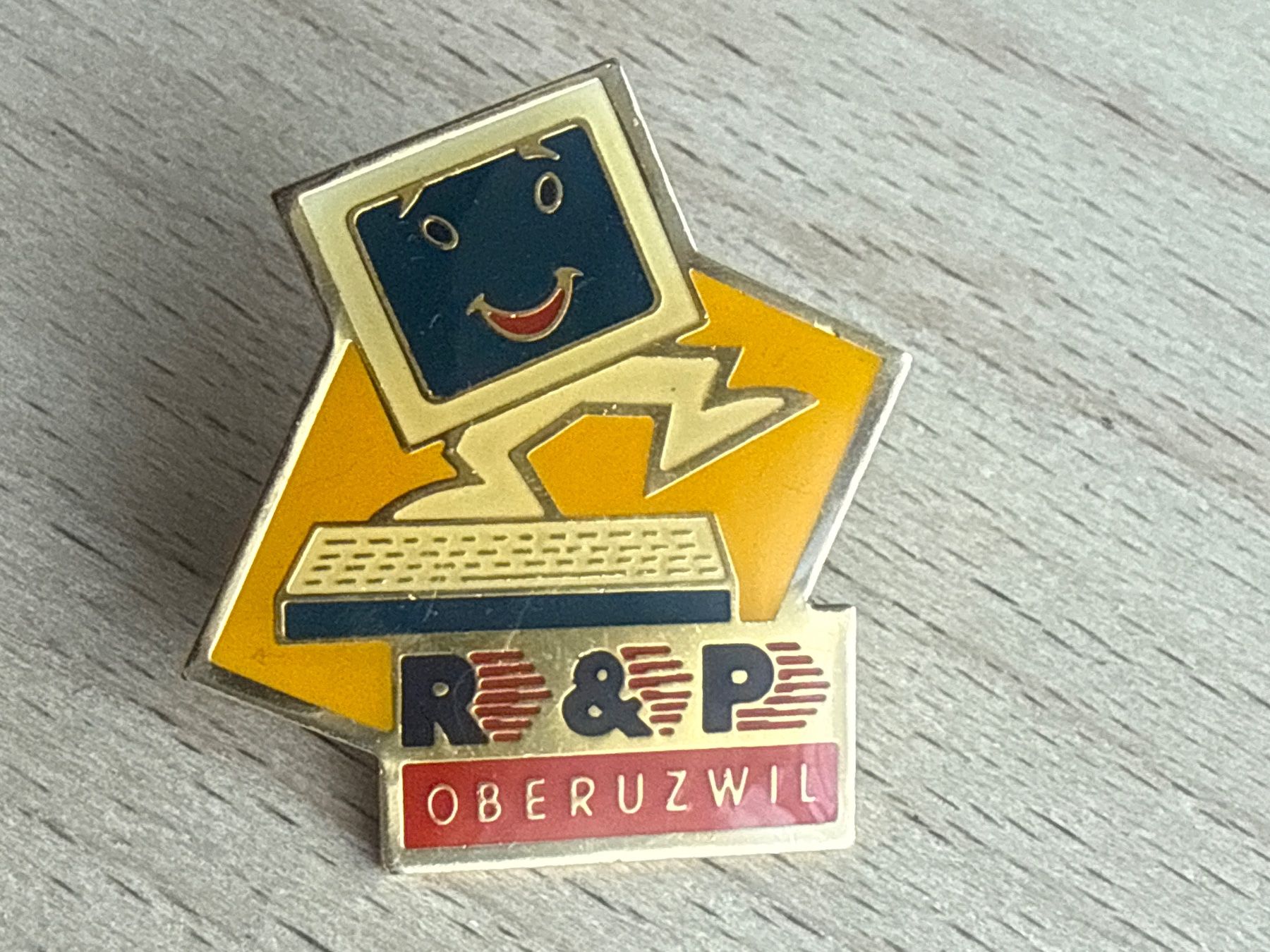 Placchette & Badge: Pin  R&P Oberuzwil – Usato da Glattbrugg venduto da Schweigmatt