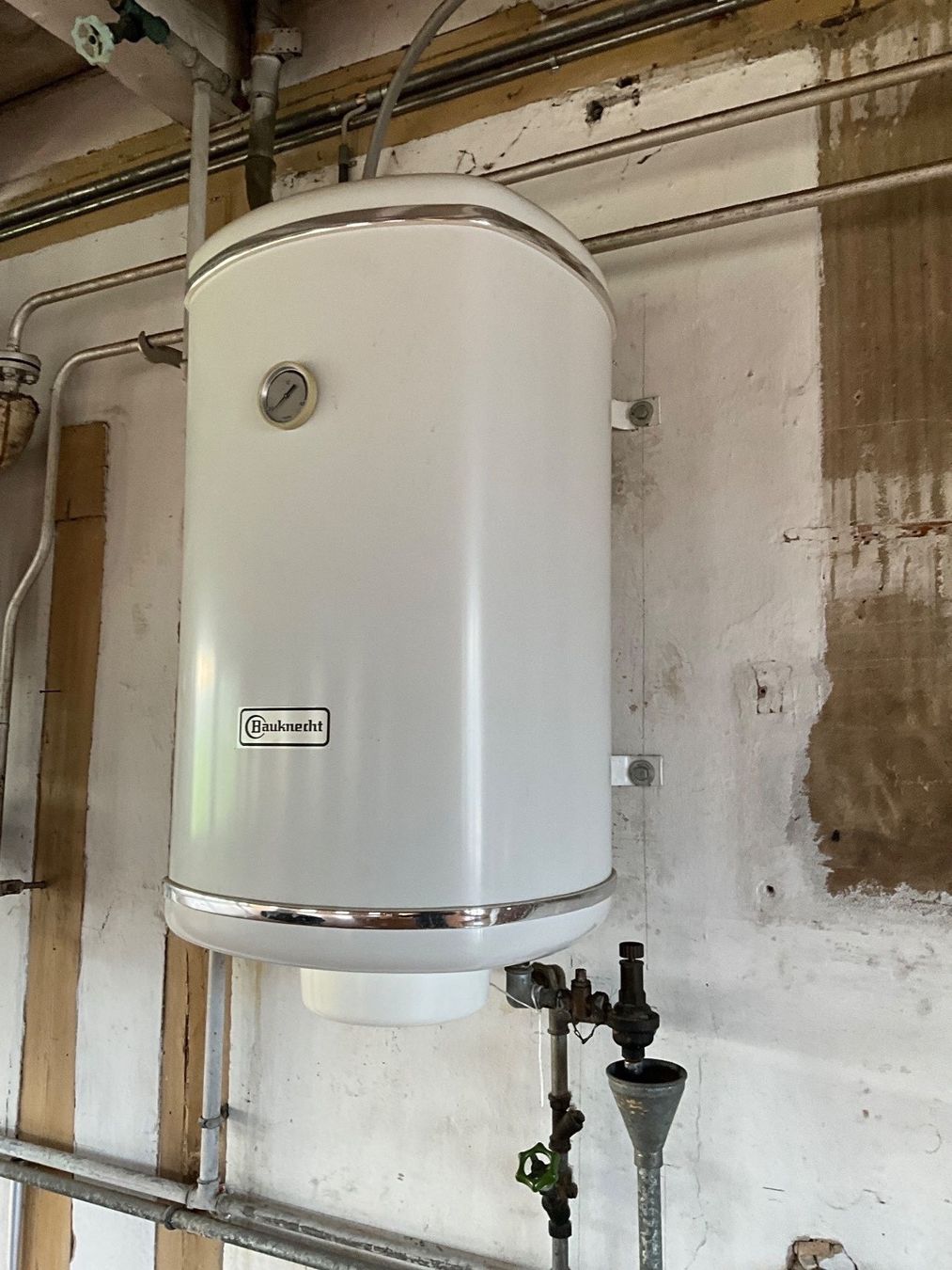 Sanitär: Bauknecht 100l Warmwasser Erhitzer Boiler – Gebraucht aus Langenthal von