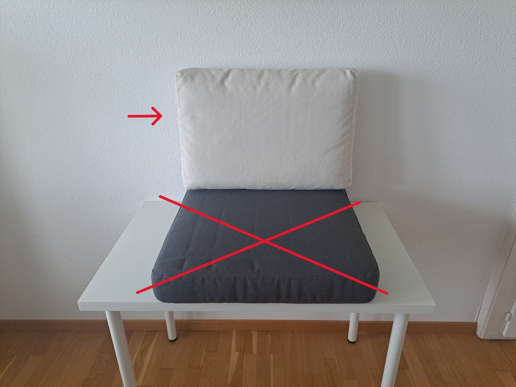 Cuscini: Rückenkissen beige – Usato da Gümmenen venduto da S.Jaberg