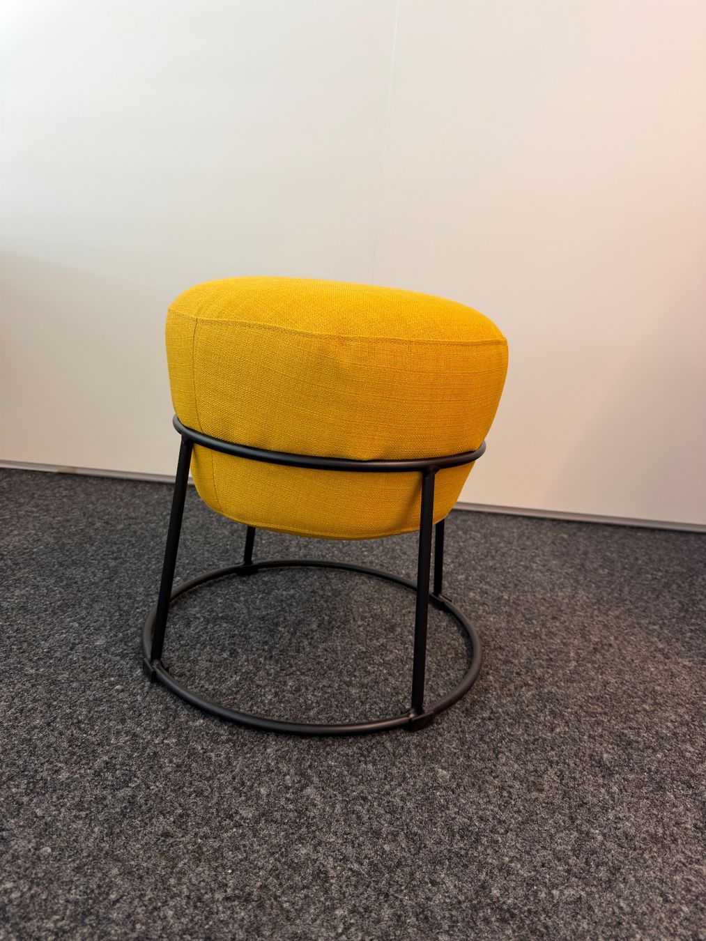 Ikea Sgabelli: Gelber Stuhl / Sessel – Usato da Thalheim venduto da tabthooon