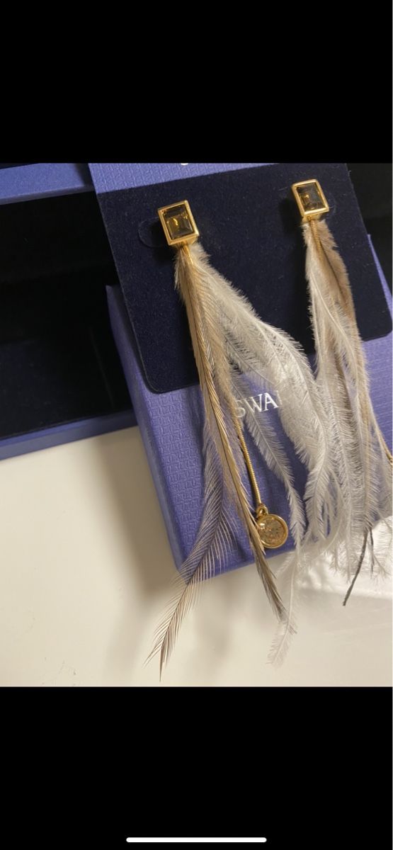 Swarovski Orecchini pendenti & Orecchini a lobo: Orecchini pendenti Swarovski con piume – Nuovo (secondo la descrizione) da Mendrisio venduto da SGR85 4