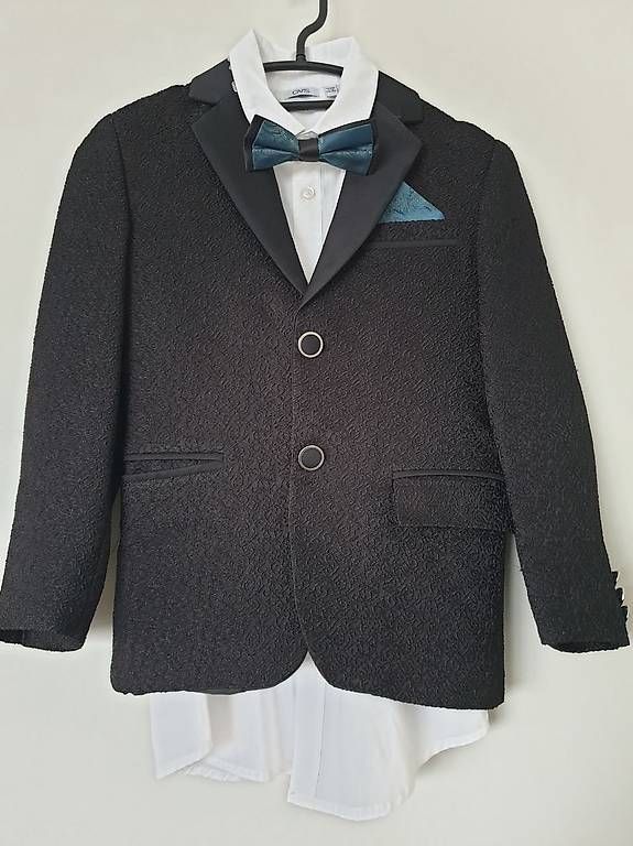 Completi: Costume complet 4 pièces garçon  Taille 140  Comme neuf – Nuovo (secondo la descrizione) da Yverdon-les-Bains venduto da ErMaZa