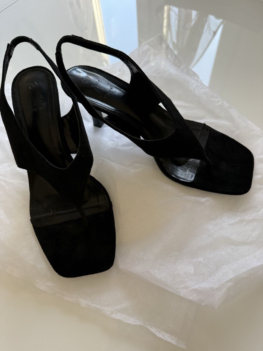 Chaussures femmes: Sandales noires   – Neuf (Voir description) à Lausanne par Doudoutze 1