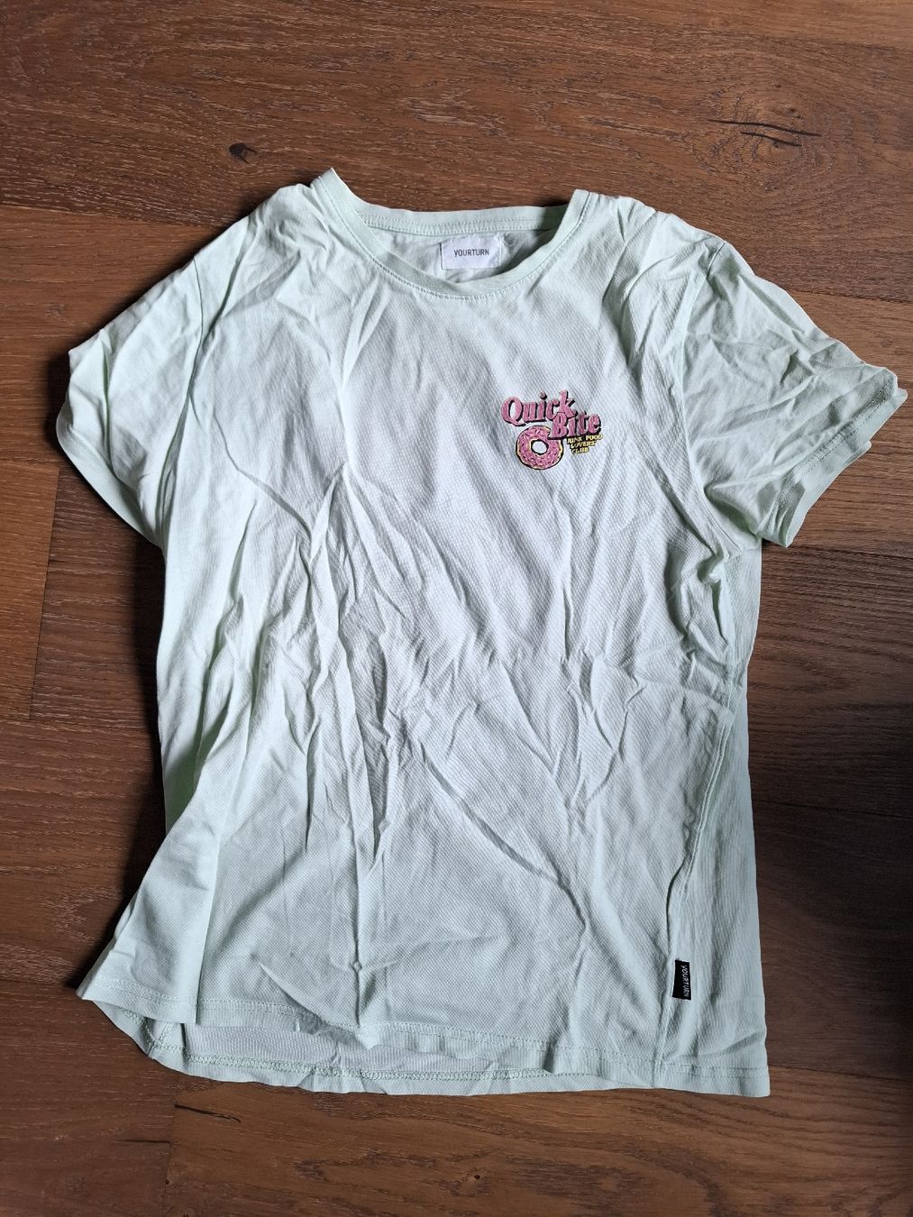 T-Shirts: T Shirt – Gebraucht aus Biel-Benken BL von lki_gn82 1