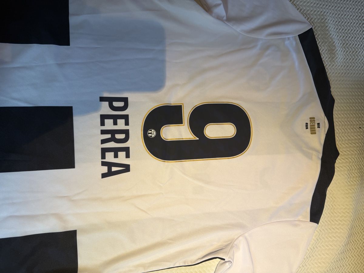 Canottiere & Pantaloni: FC Zürich Trikot mit Perea Flock – Nuovo (secondo la descrizione) da Aarberg venduto da marcoo237 1