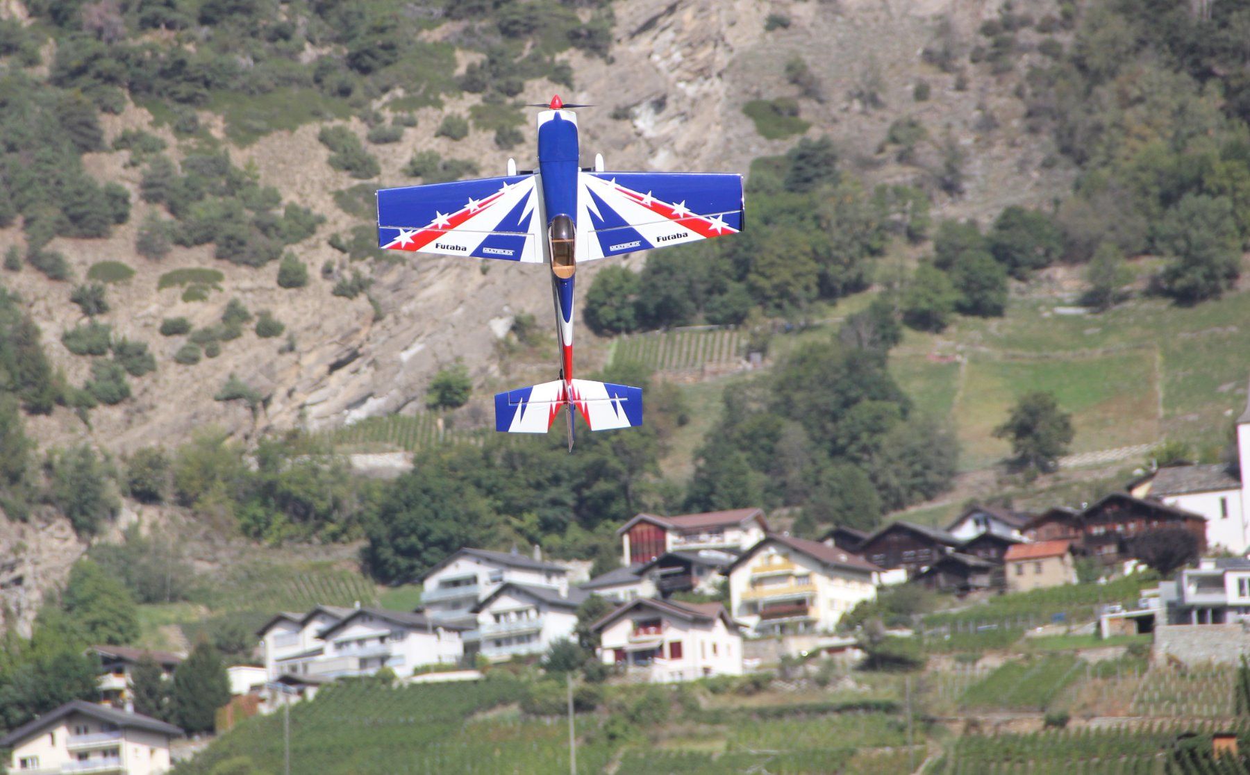 RC Kits de montage: Extra 330 SC – D'occasion à Raron par Falconflyers 3