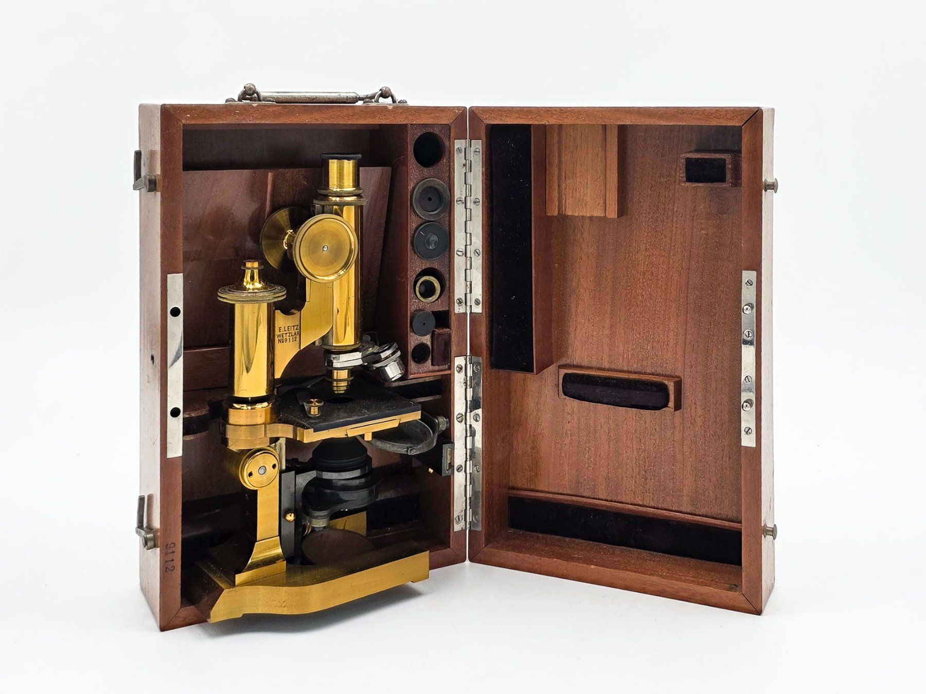 Leitz Microscopi: E. Leitz Mikroskop - Messing, Holzkoffer - Ref. 08/09 – Usato da Au ZH venduto da BrockiAu 3