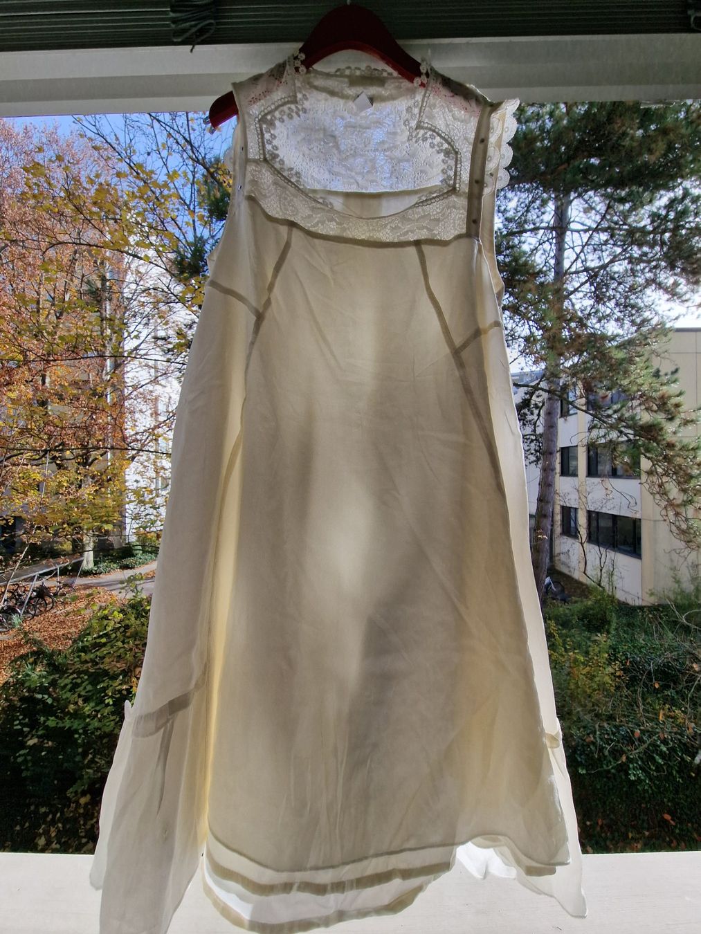 Vestiti: HIGH Kleid aus Seide Gr. 36 – Usato da Basel venduto da chingson 1