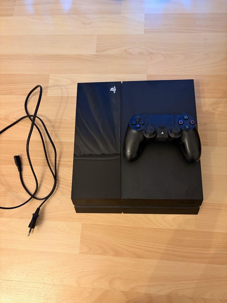 Sony Konsolen: Playstation 4 Pro Konsole mit Controller gebraucht – Gebraucht aus St.Gallen von rslalfs