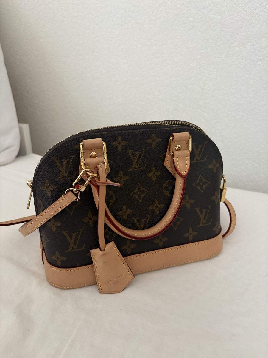 Louis Vuitton Taschen für Damen: Louis vuitton - Alma BB Monogram – Gebraucht aus Yvonand von mch_xfz8