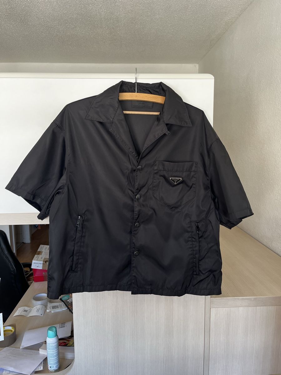 Prada Camicette: Prada Nylon Shirt – Usato da Genève venduto da 3M_JR