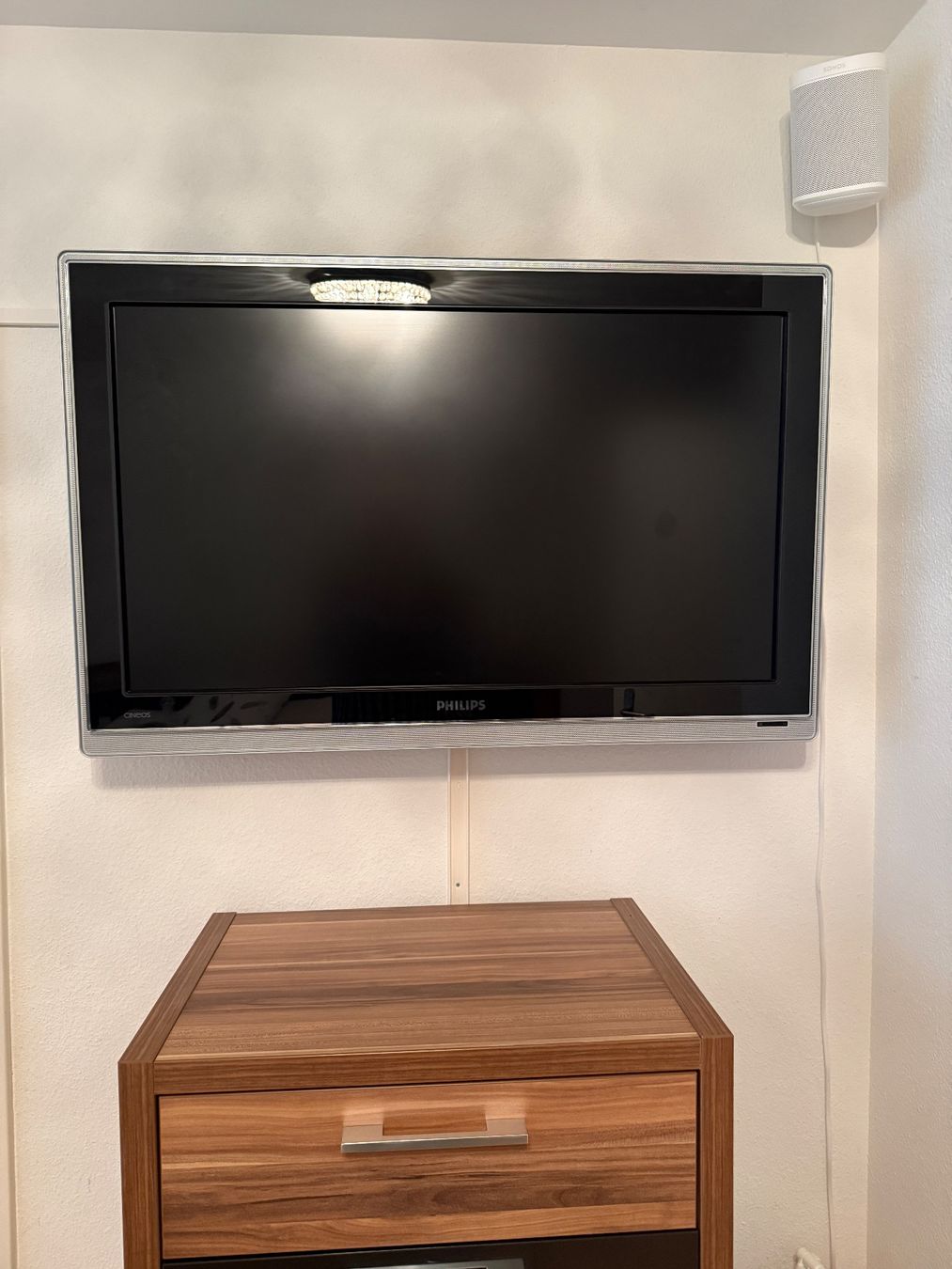 Philips Televisori: Philips TV 37" LCD-Fernseher mit Ambilight – Usato da Wetzikon ZH venduto da DJ-Pipo-Music