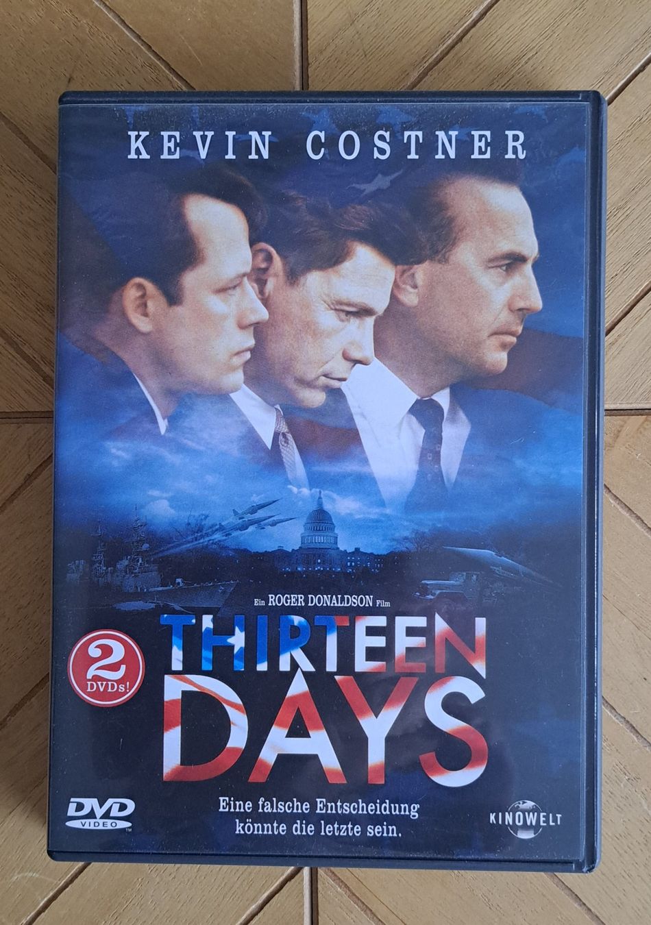 Alle DVDs: Thirteen Days mit Kevin Costner. 2 DVDs – Gebraucht aus Romanshorn von Octa27