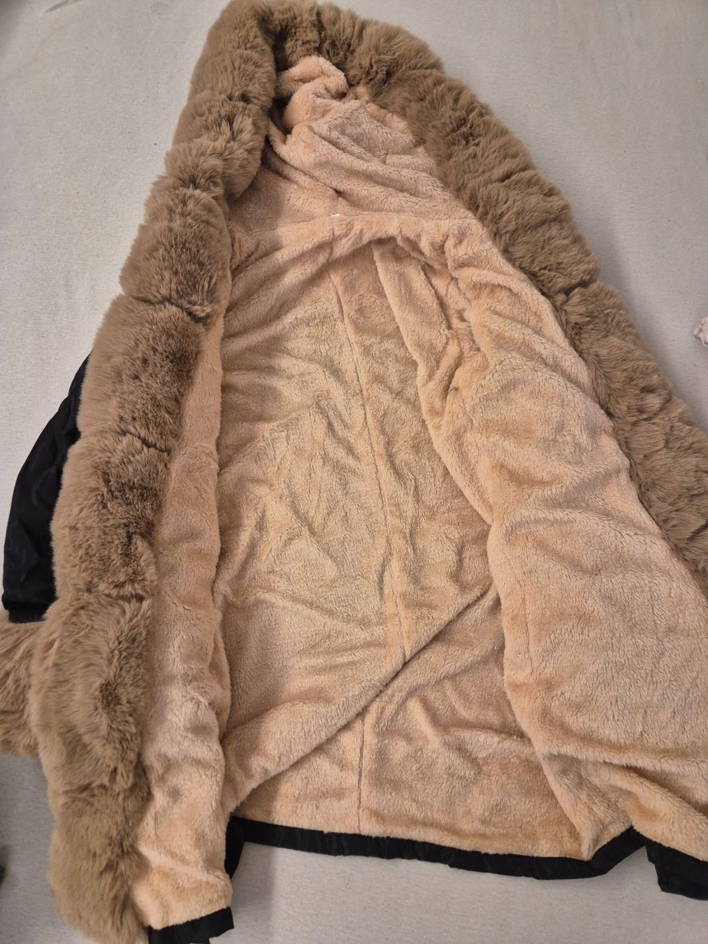 Cappotti: Warme Winterjacke mit Kunstfell, Grösse S, Neu! – Nuovo (secondo la descrizione) da Glattfelden venduto da Jenoptik 4