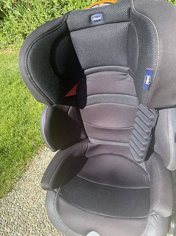 Chicco Seggiolini per auto: Chicco Kinderautositz 15-36kg – Usato da Allmendingen b. Bern venduto da Haus_am_Wald 2