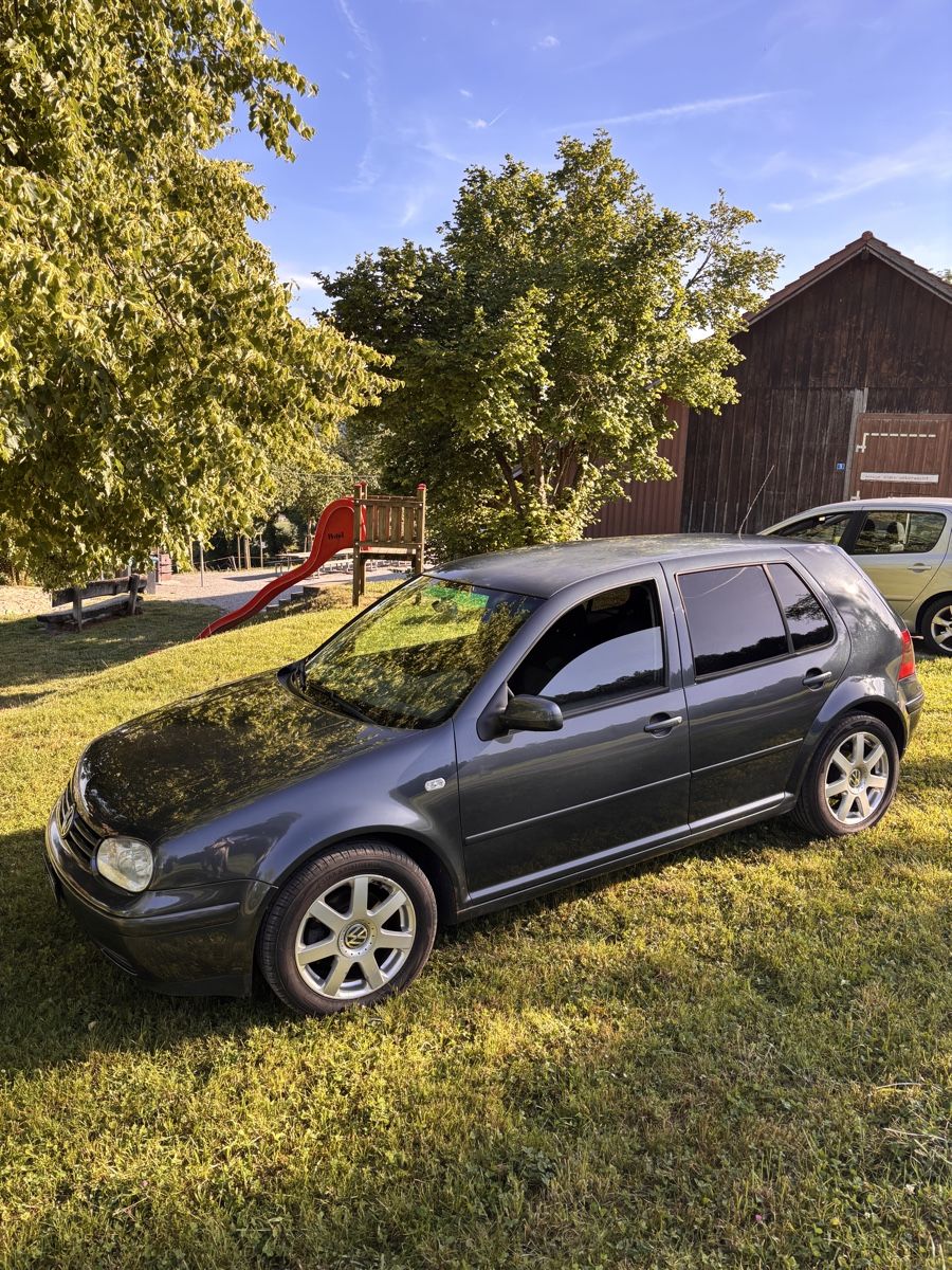 VW Automobili: VW GOLF4 1,9 TDI - TOP AUTO – Usato da Zofingen venduto da oz_48d