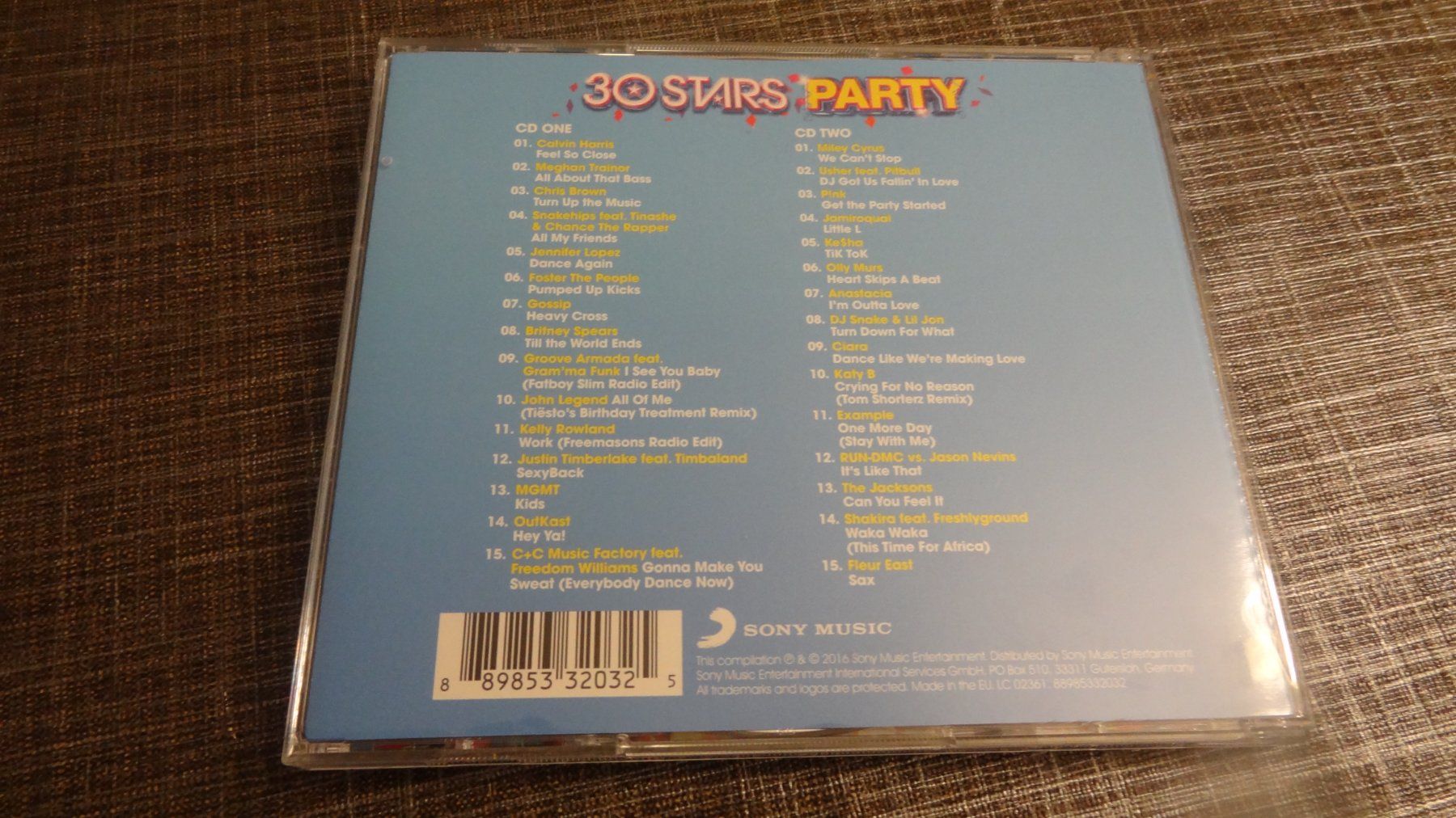 CD: 30 Stars Party - 30 Classic Party Hits CD – Usato da Olten venduto da Disc-Ausverkauf 1