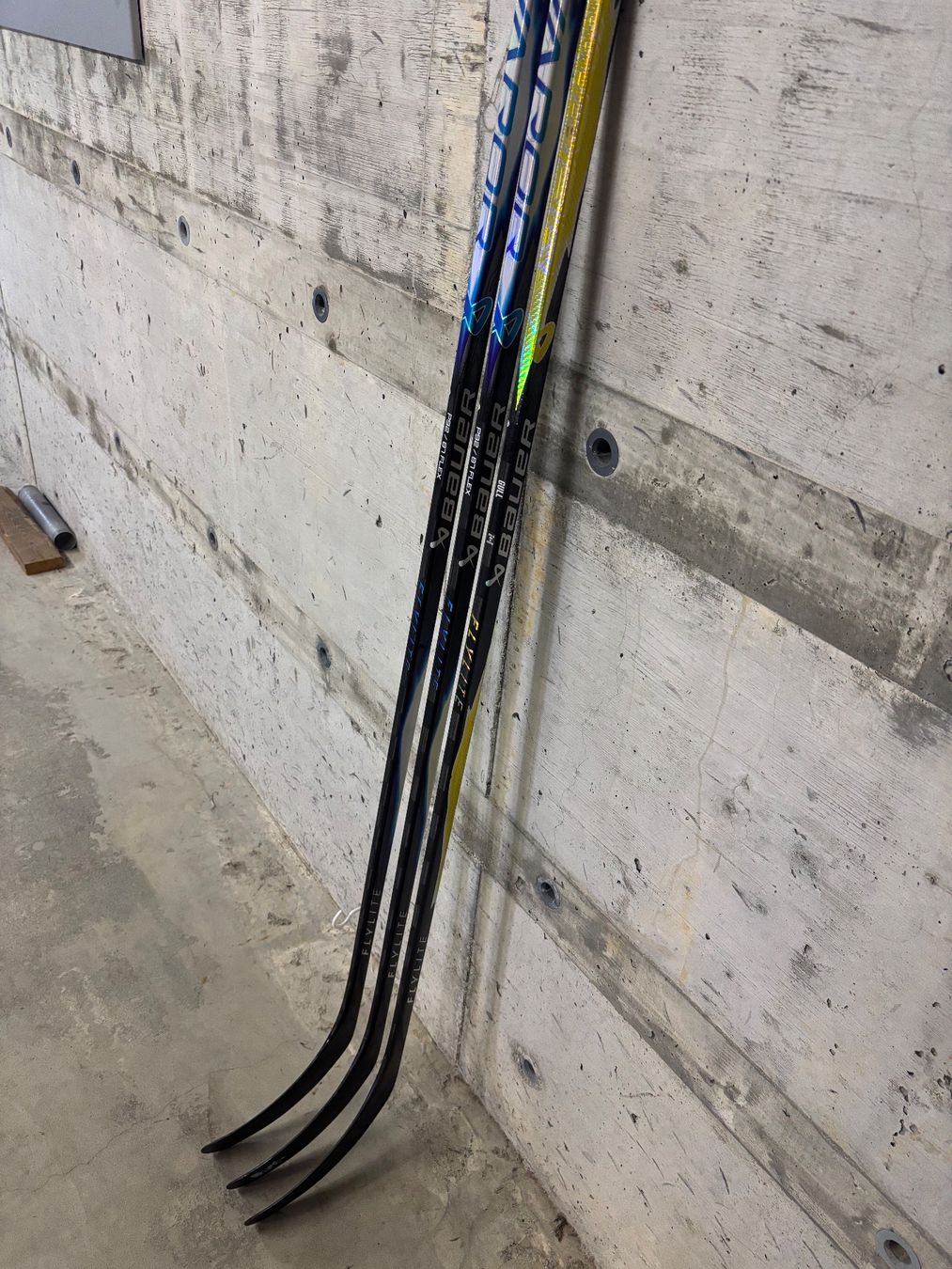 Bauer Stöcke & Schaufeln: 3X Bauer Flylite – Gebraucht aus Dübendorf von jus_d5c2 2