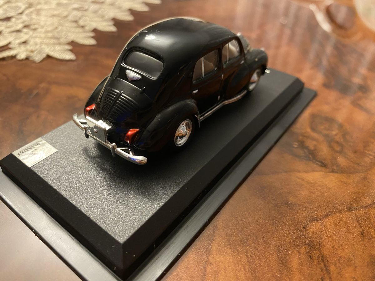 Renault Modellini d'auto: Renault 4CV 1947 – Nuovo e nell'imballaggio originale da St. Margrethen SG venduto da Alfista_159 3