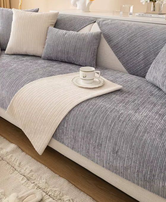 Coperte: 1 Stk. NEUE Sofa-Abdeckung Hellbeige 70 x 70cm - 226147 – Nuovo (secondo la descrizione) da Küssnacht am Rigi venduto da Good4Deckeli
