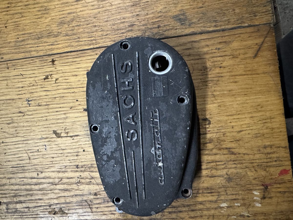 Sachs Parti ricambio per ciclomotori: Sachs Automatic Motordeckel schwarz gebraucht – Usato da Büren an der Aare venduto da erk_sdp8 1