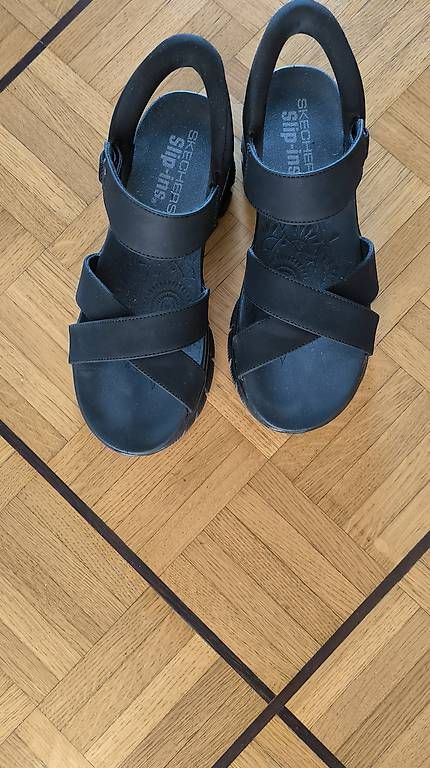 Damenschuhe: Skechers Slip-ins Sandalen  – Gebraucht aus Port von Lararuth 1