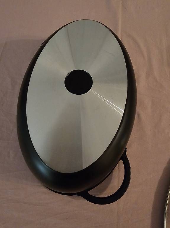 Poêles: Bräter schwarz oval mit Glasdeckel – D'occasion à Bätterkinden par far_f282 1