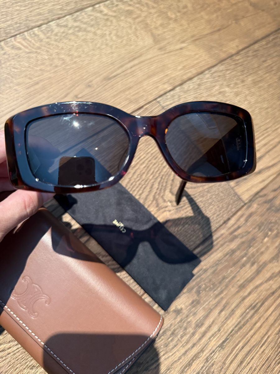 Celine Occhiali & Lenti: Celine Sunglasses Tortoise Shell Case Included New – Usato da Pfäffikon SZ venduto da NicMarKom 3