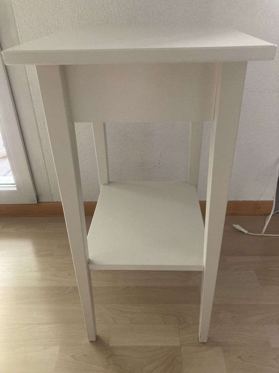 Comodini: Nachttisch Ikea weiss Hemnes – Usato da Hinwil venduto da sonja2891 2