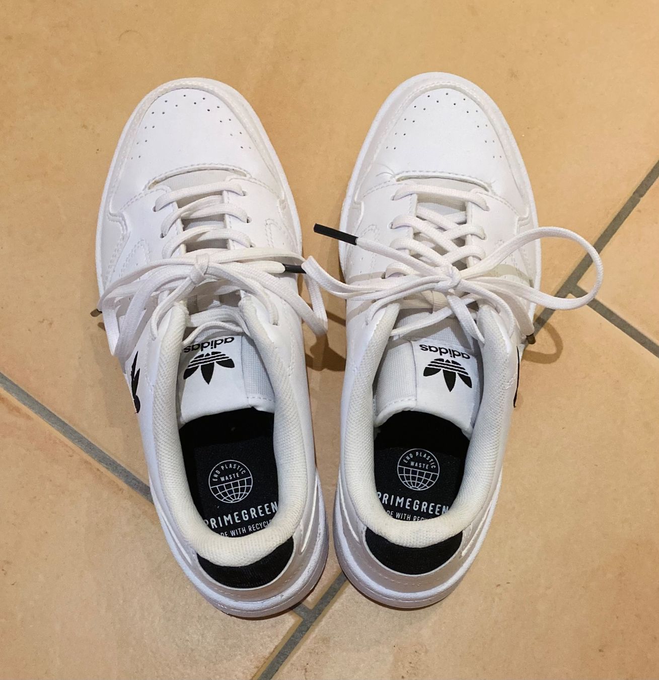 Adidas Chaussures femmes: Adidas, Grösse 36 2/3 – Neuf (Voir description) à Regensdorf par liv_rts6 2