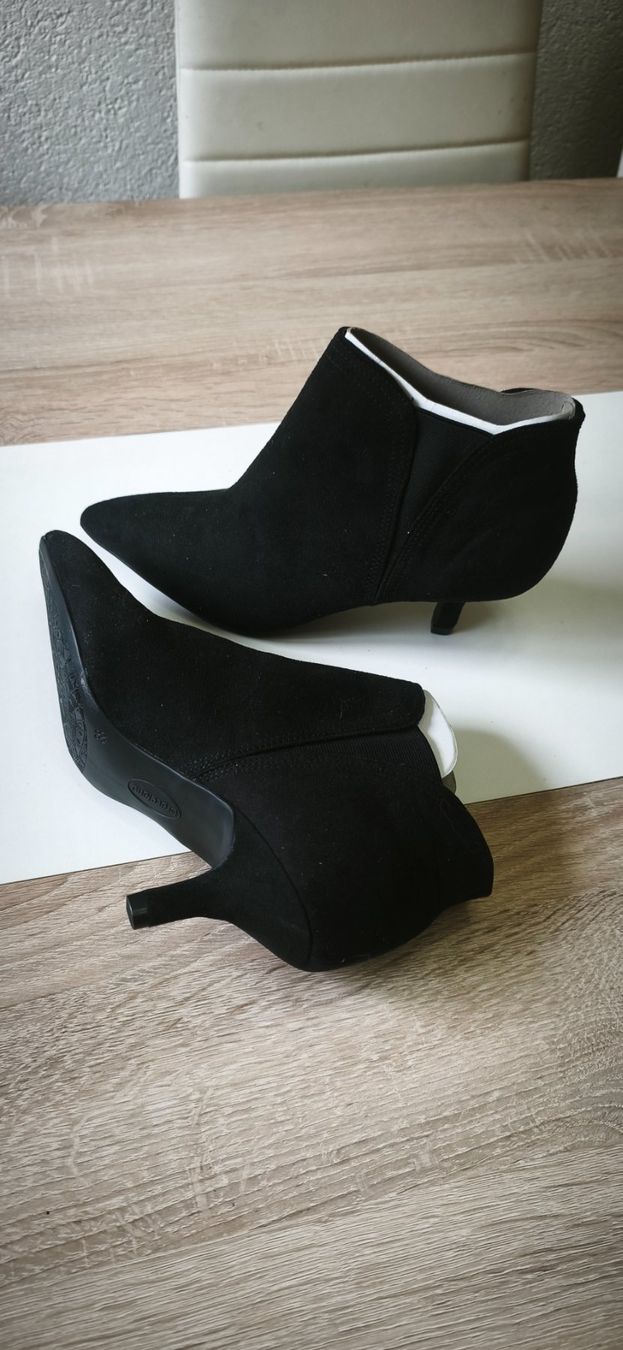 Scarpe da donna: MAGNIFIQUES BOTTINES – Usato da Mervelier venduto da ZORHA 1