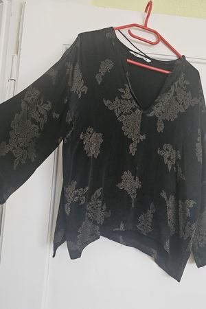 Damen Bluse Zara schwarz Blumenmuster Grösse M 
