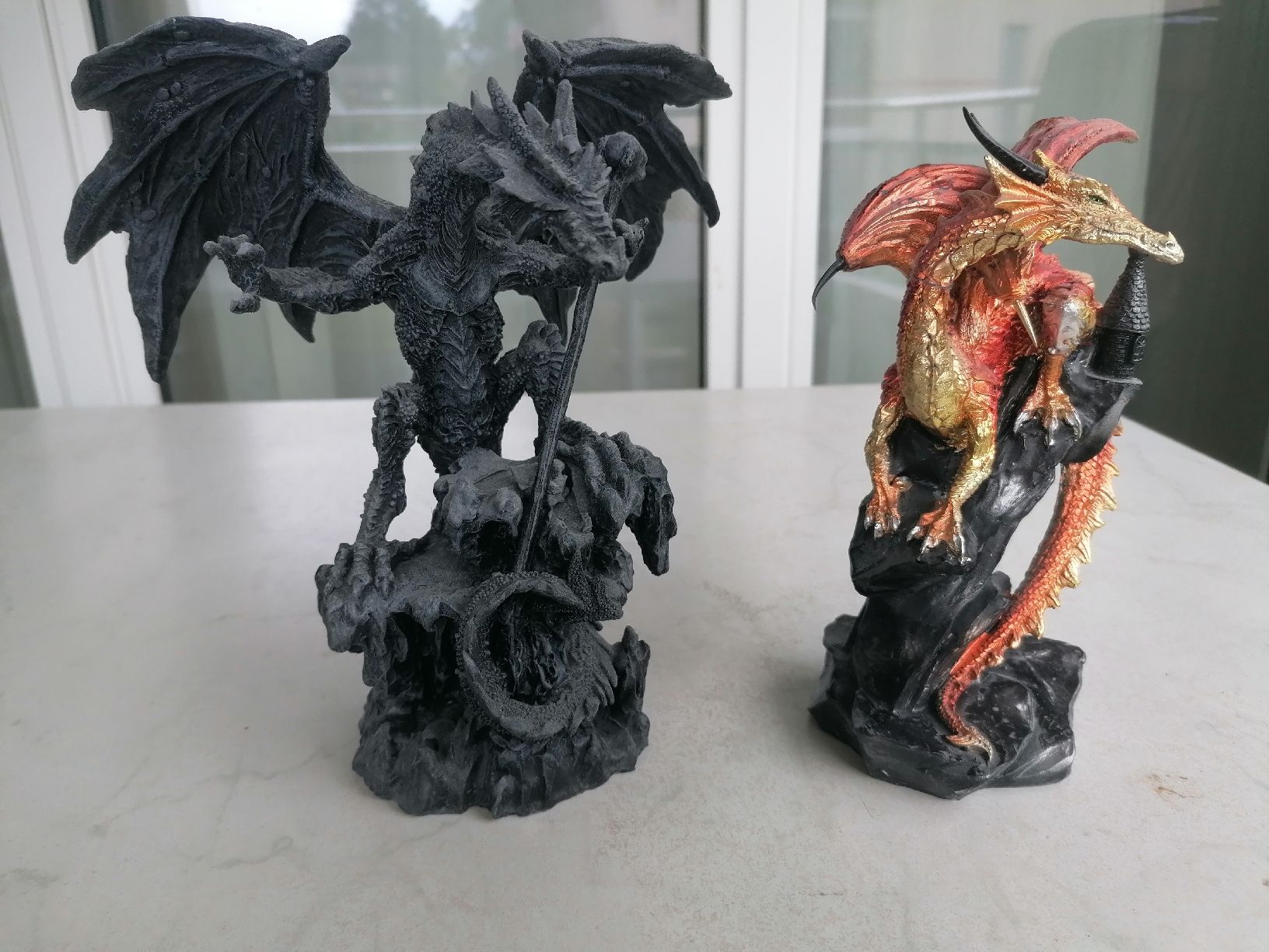 Figurines: Deux jolies statuettes de dragon – D'occasion à Ecublens VD par loi_dy6b