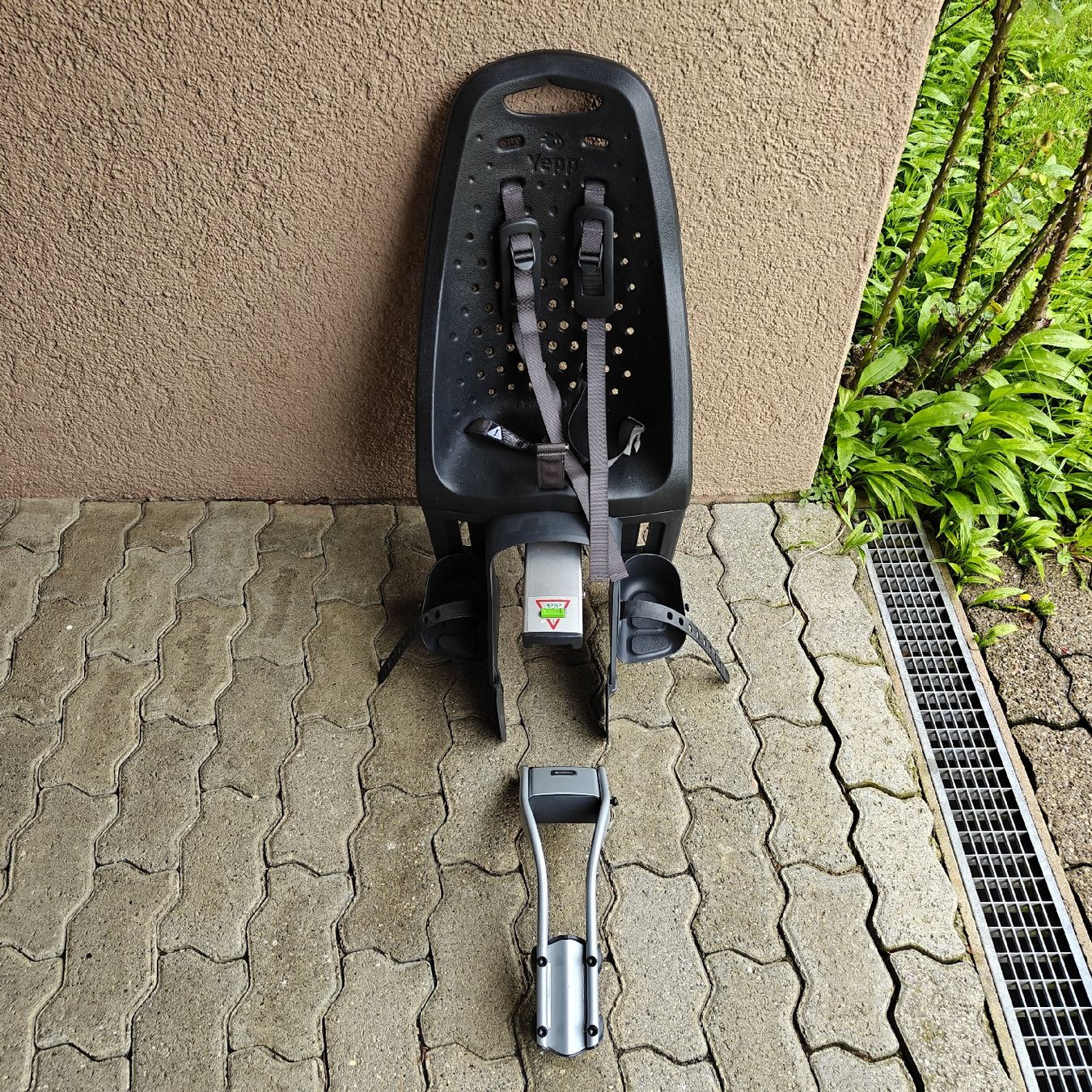 Sièges auto: Thule Yepp kindersitz  – D'occasion à Richterswil par Tailgate 3