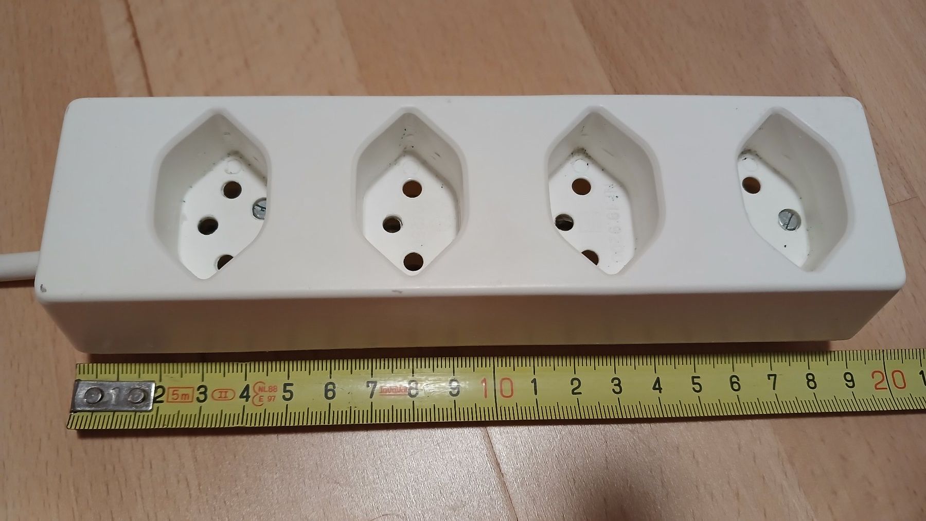 Spine: Steckerleiste 4 fach – Usato da hinwil venduto da tho_j6kz 1