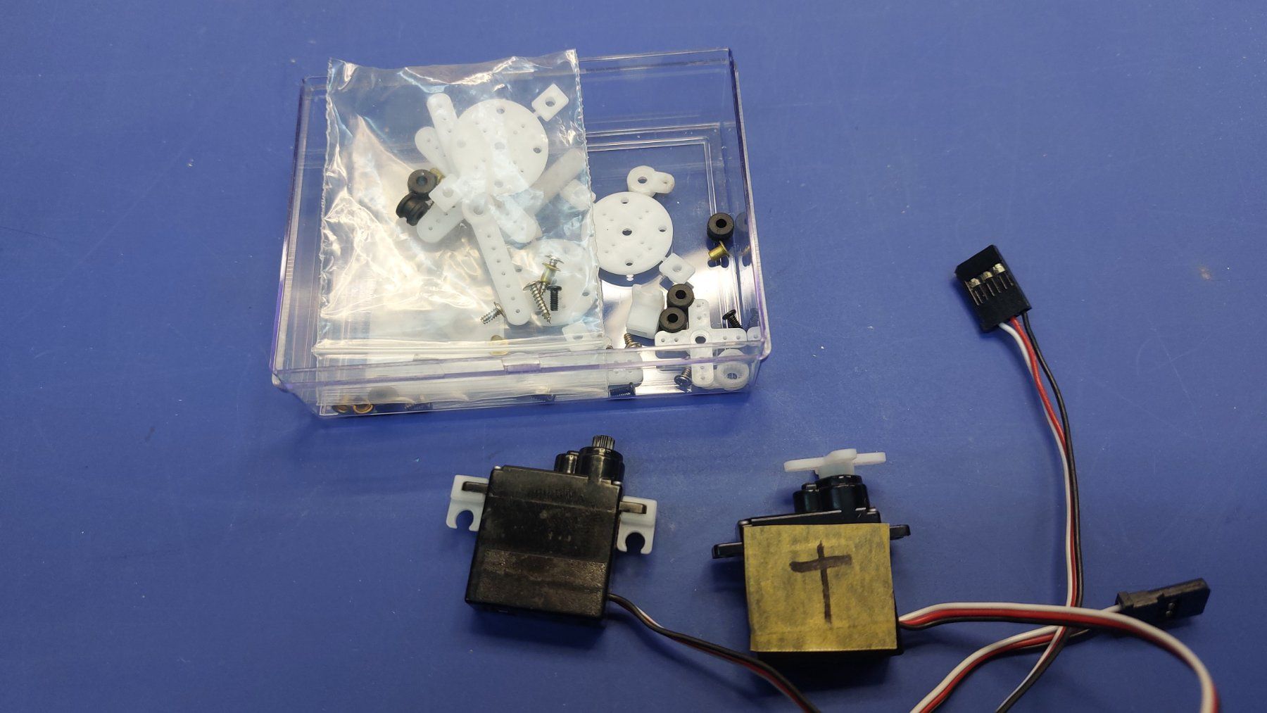 Hyperion Modellismo RC: Hyperion Servo HP-DS09SCD – Usato da Bülach venduto da Raky 1