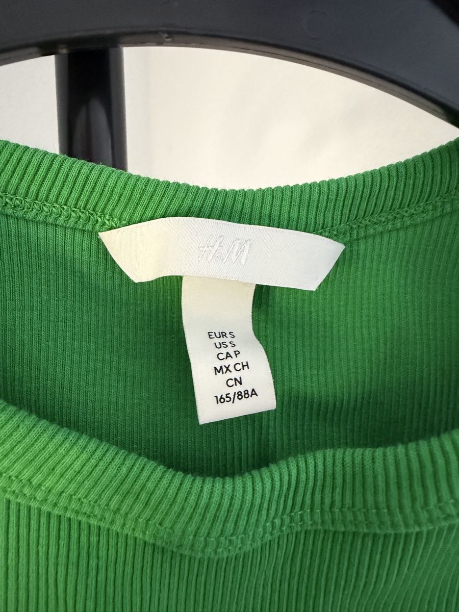 Tops: Gruenes geripptes Tanktop – Gebraucht aus Rorschach von Tara234 2