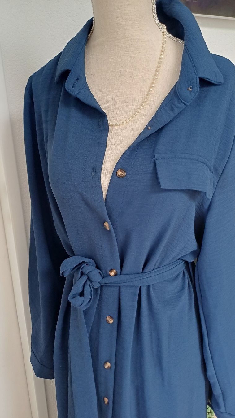 Kleider: Kleid dunkelblau Grösse M mit Gürtel – Gebraucht aus Arlesheim von savina01 2