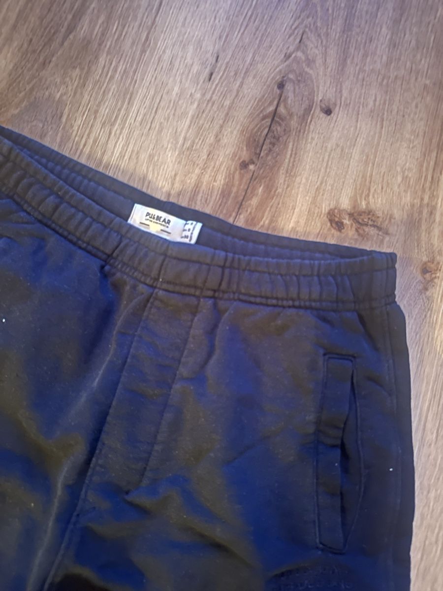 Pull&Bear Pantalons: Joggingshorts Pull&Bear  – D'occasion à Visperterminen par manunik 1
