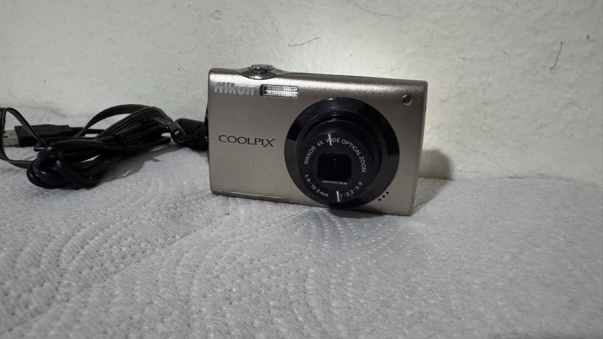Coolpix Kamera: Nikon Coolpix S4000 Digitalkamera  – Gebraucht aus Zürich von beli_30 1