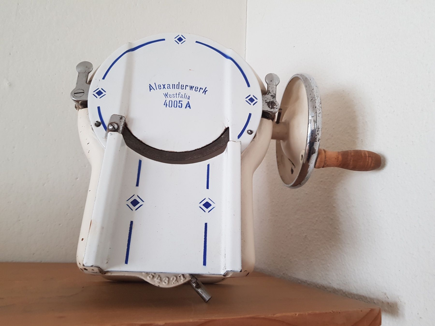 Elettrodomestici da cucina: Antike Schneidemaschine Alexanderwerk – Usato da Böbikon venduto da morgenstern77